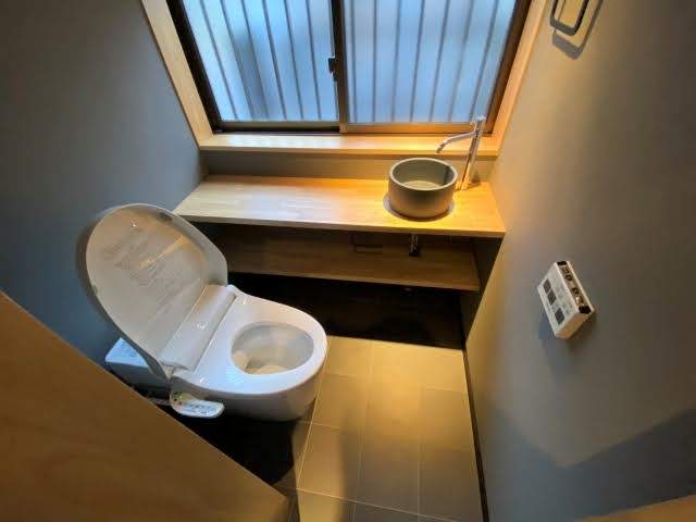 トイレの手洗い器や収納もリフォームで快適に