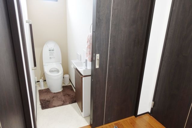 高槻市のトイレを高齢者でも使いやすいバリアフリーリフォーム！