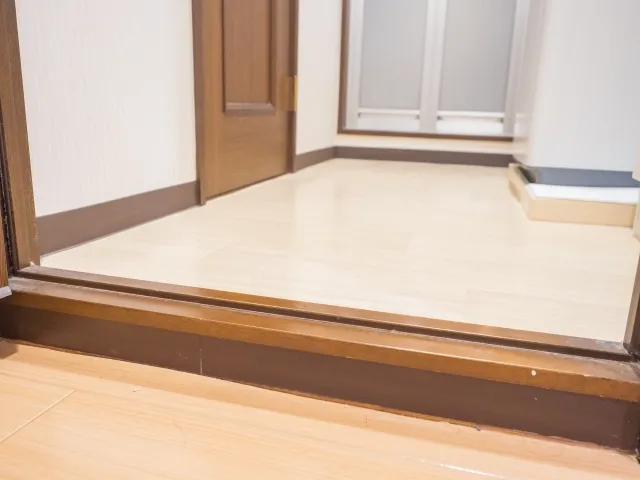 八尾市の介護保険住宅改修での補助金を利用した手すり設置や段差解消工事