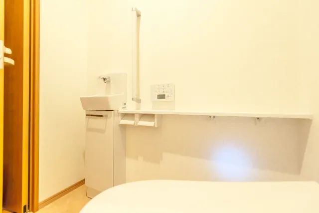 東大阪市の介護保険の補助金を利用したトイレ・浴室の動作改善リフォーム