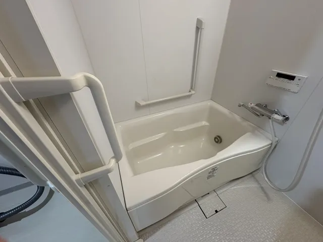 枚方市の介護保険制度の補助金を利用した手すり設置や段差解消のリフォーム