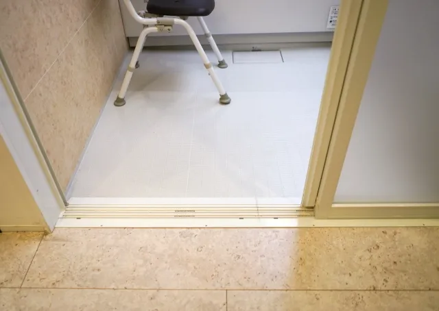 堺市の介護保険：補助金を利用したトイレ・浴室のバリアフリー改修（手すり・段差解消）