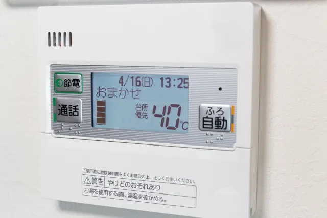 吹田市のマンションで給湯器の交換時期を確認する水回りリノベーション